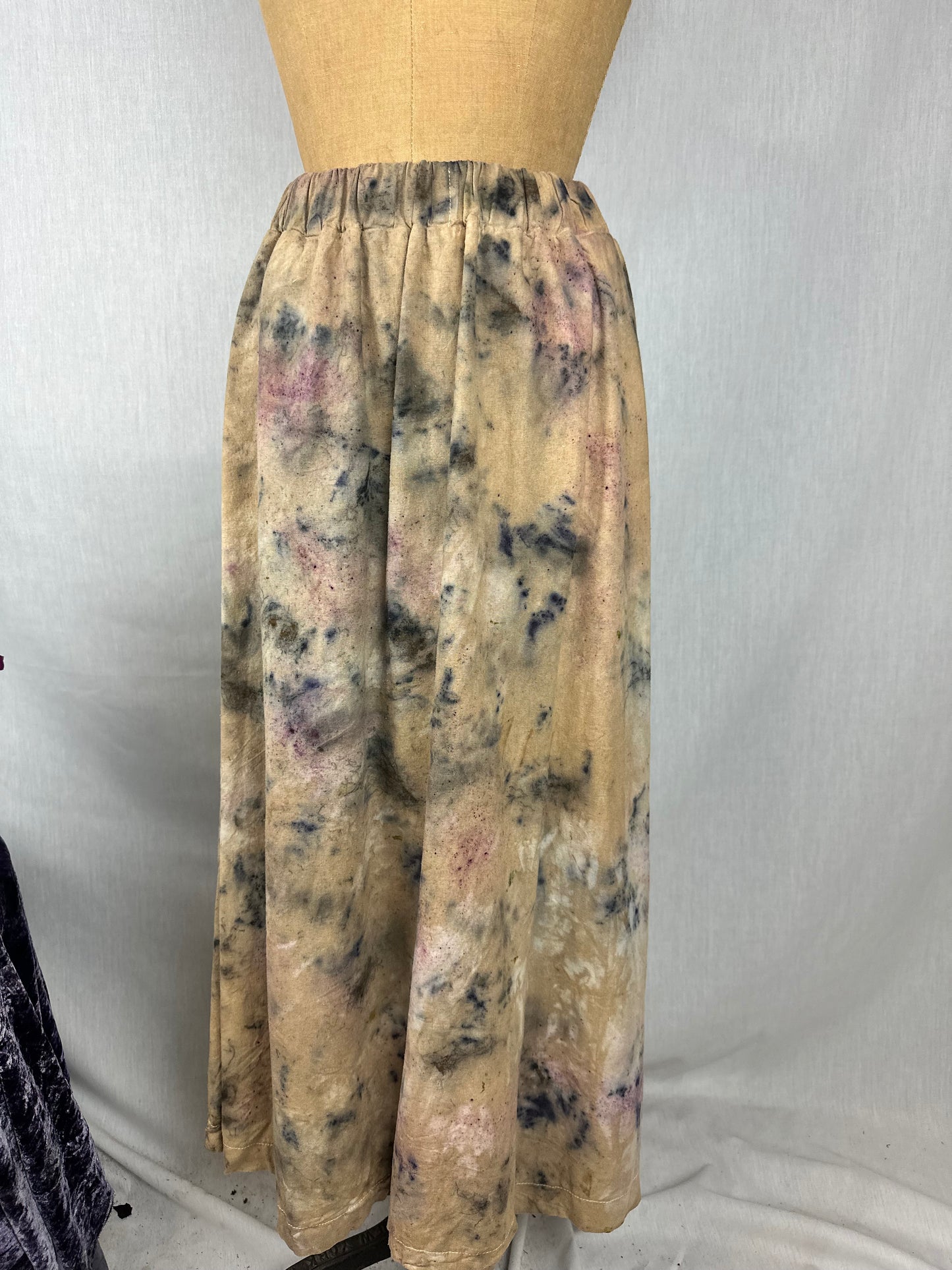 Raw silk skirt with pockets- shedding