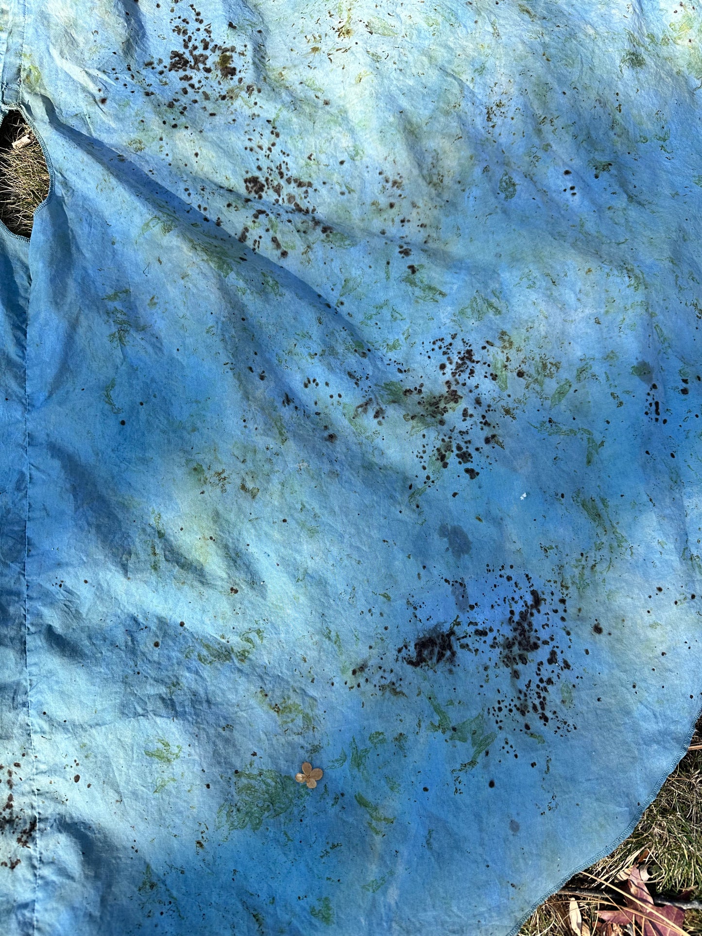 Plant magic Yule tree skirt