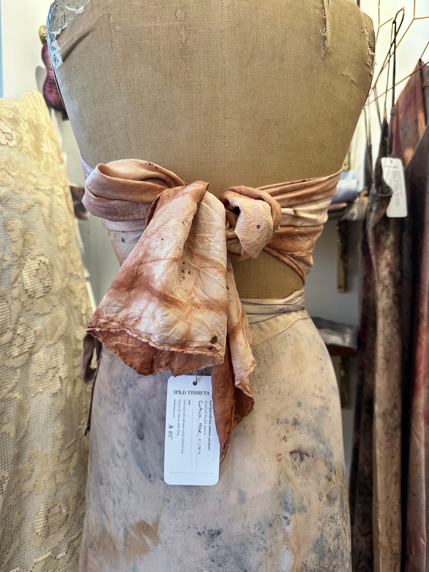 Silk scarf / bandana top - ground