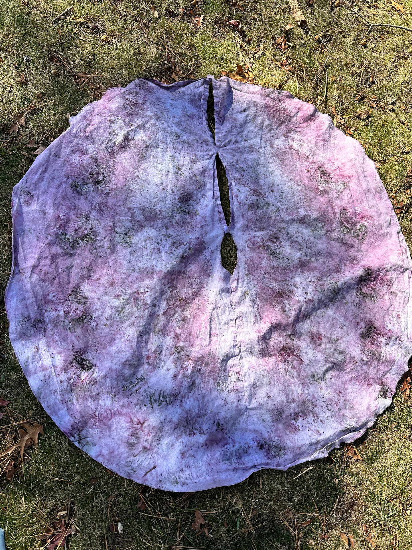 Plant magic tree skirt