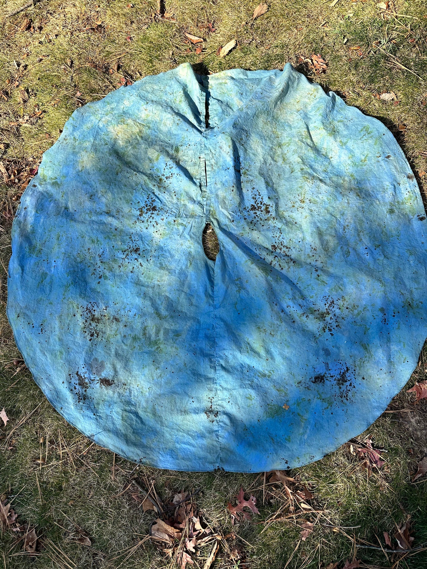 Plant magic Yule tree skirt