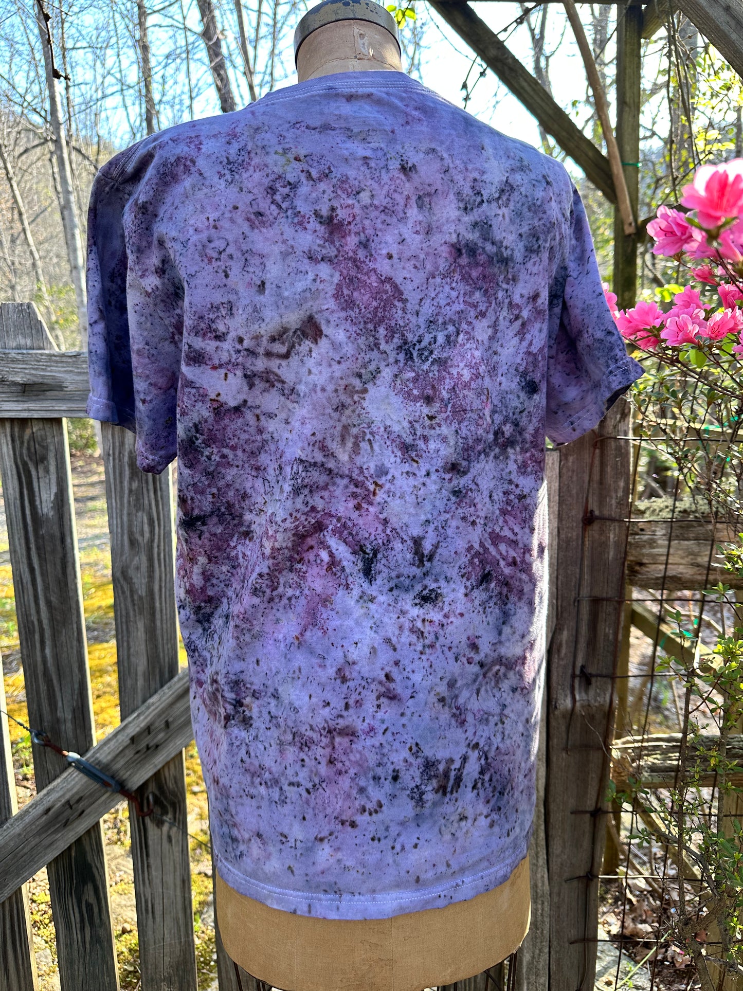 Cotton tee- magic ball