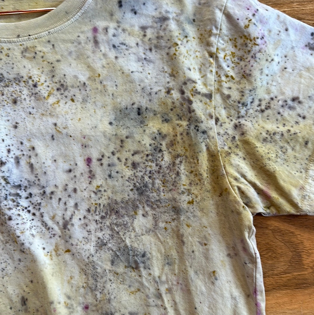 Organic cotton tee- daffodils 🌼