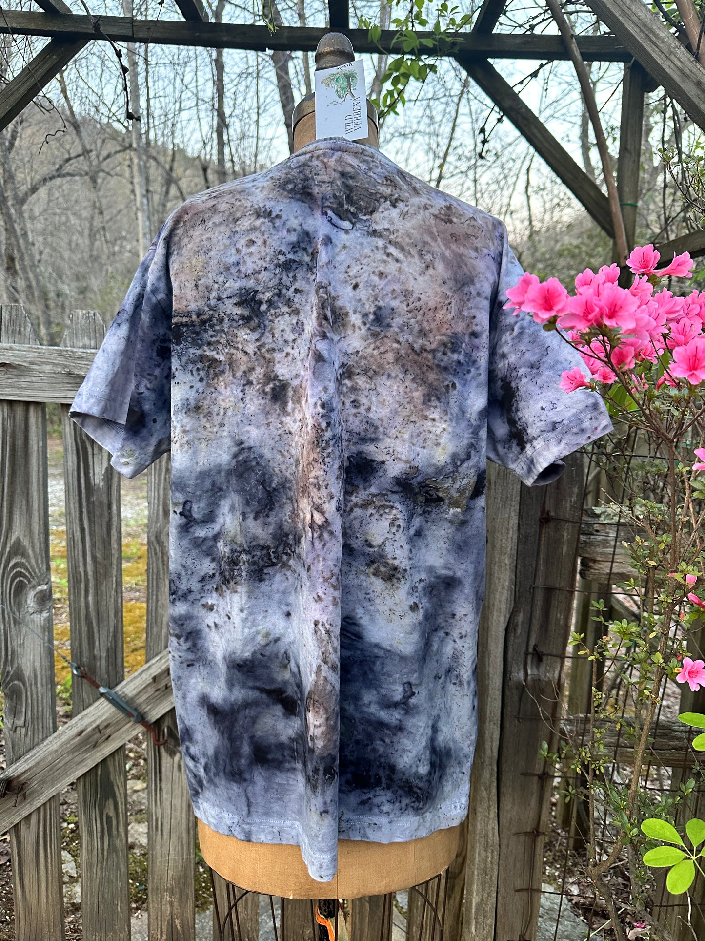 Organic cotton tee- nebula