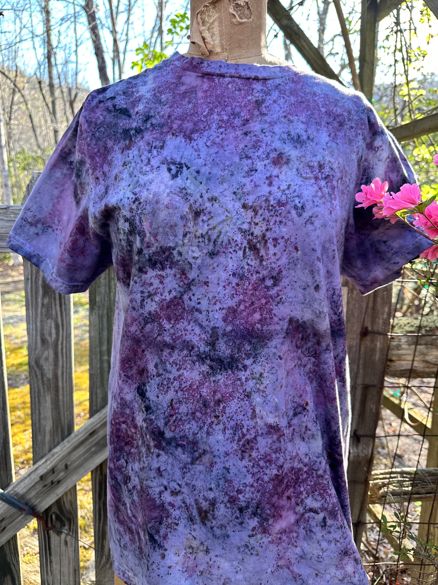 Cotton tee- magic ball