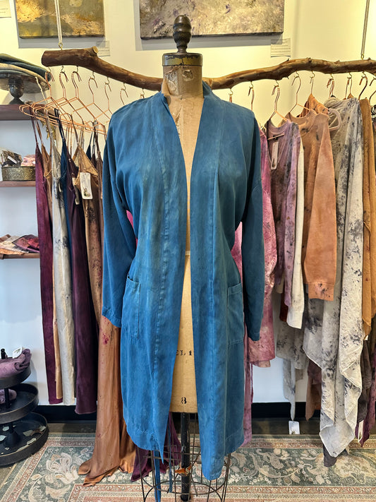 Silk robe- into the deep