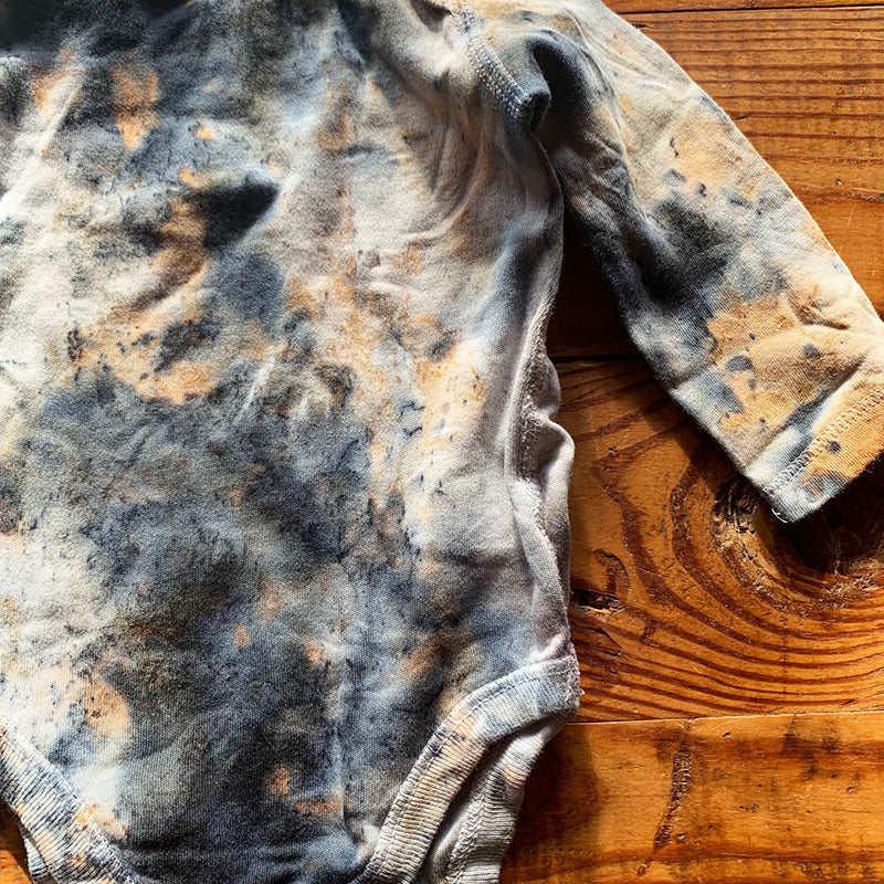 Plant dyed onesie 0-3 months